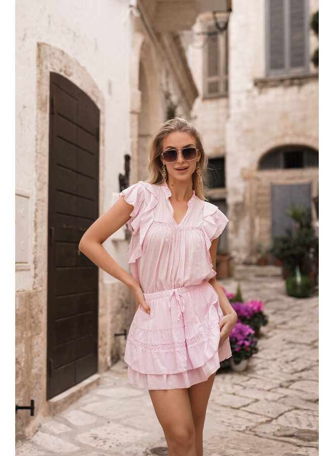 Top licht roze met ruffles en broderie details