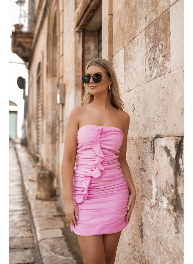 Strapless jurk roze met ruffles