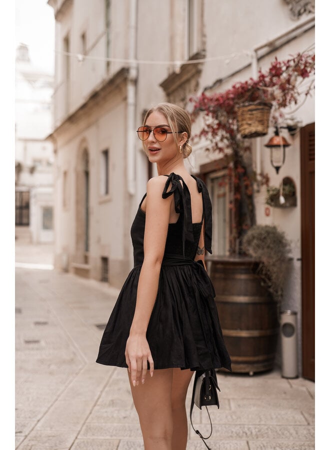 Petite peplum jurk zwart - Isabella