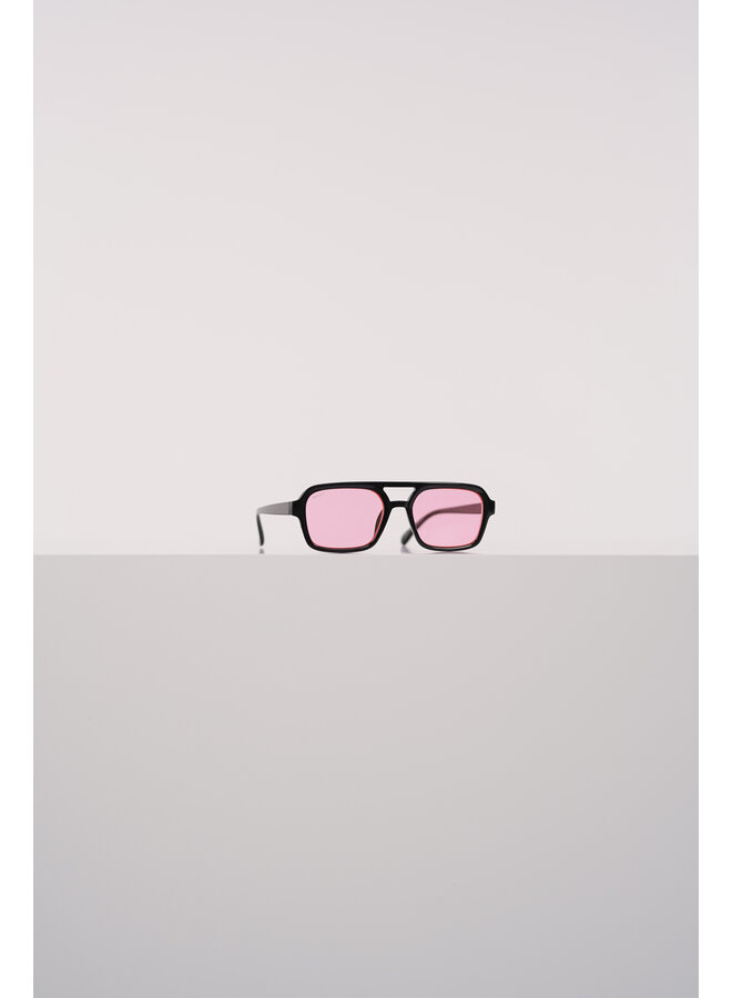 Pilotenbril vierkant zwart met roze glazen