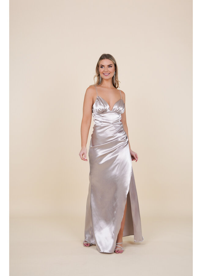 Maxi jurk bruidsmeisje satijn met split en glitter bandjes zilver