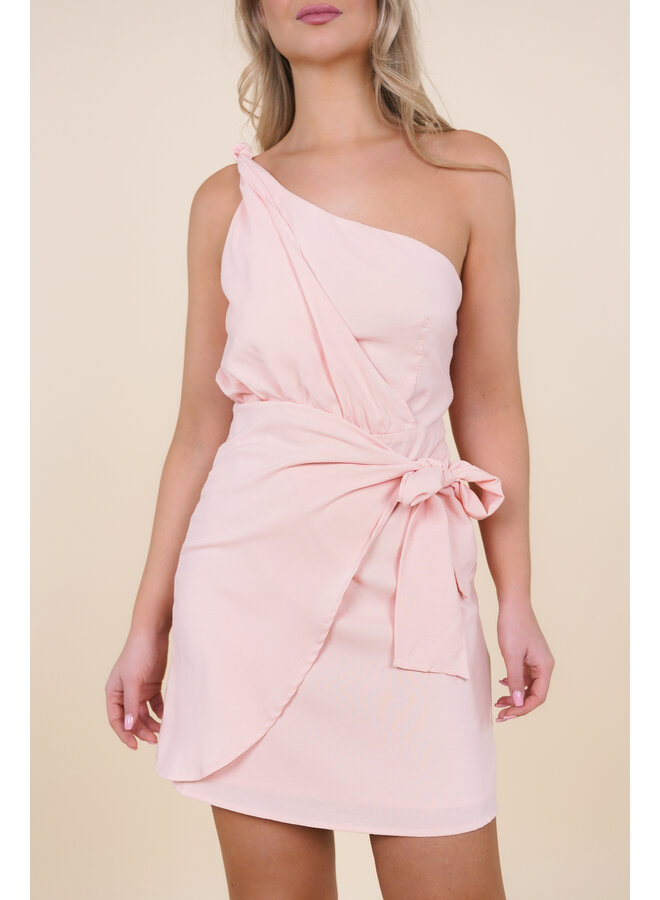 Korte jurk one shoulder licht roze