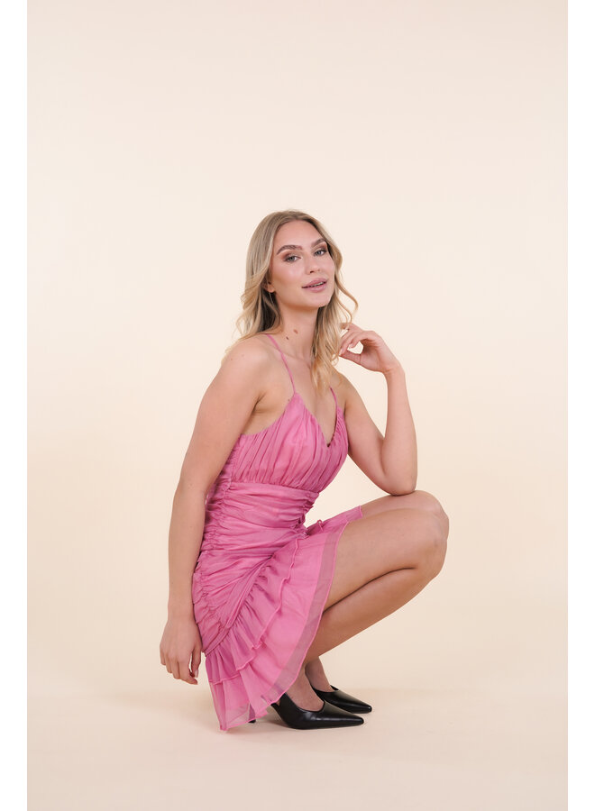 Korte jurk gedrapeerd met ruffles en spaghetti bandjes roze
