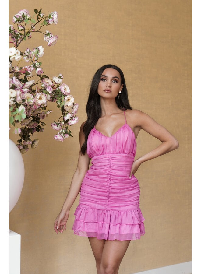 Korte jurk gedrapeerd met ruffles en spaghetti bandjes roze