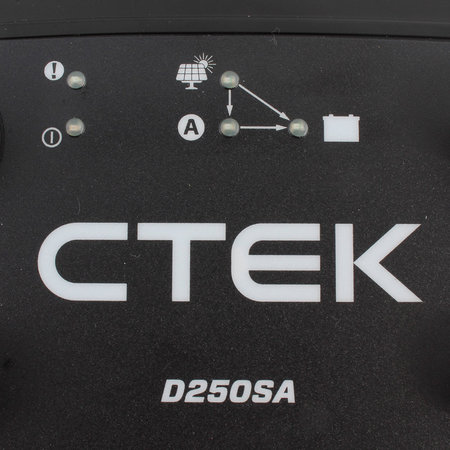 CTEK D250S DUAL DC-DC acculader + Monitor/ Display