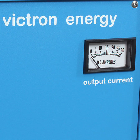 Victron Centaur acculader 24/30 (3) 90-265V AC