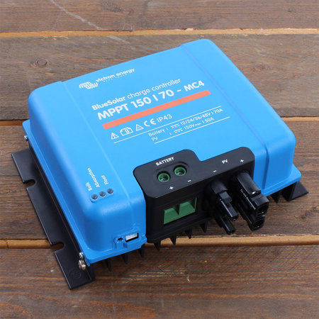 Victron BlueSolar MPPT 150/70 - MC4 Solar Laadregelaar