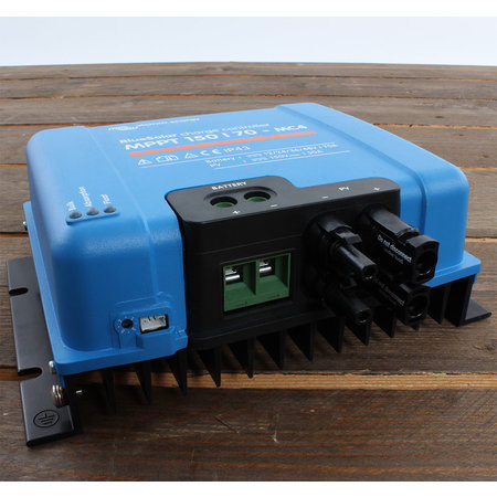 Victron BlueSolar MPPT 150/70 - MC4 Solar Laadregelaar