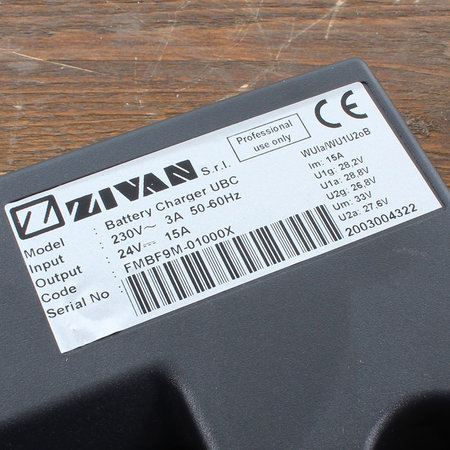 Zivan UBC Hoogfrequent Acculader 24V 15A