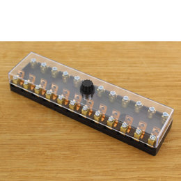 Zekeringhouder | 12 keramische zekeringen