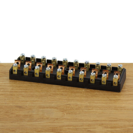 Zekeringhouder / fuse holder | 10 keramische zekeringen