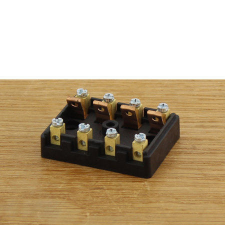 Zekeringhouder / fuse holder | 4 keramische zekeringen