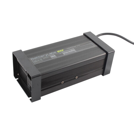 BatteryLabs MegaCharge Lithium 12V 20A - SB50 stekker