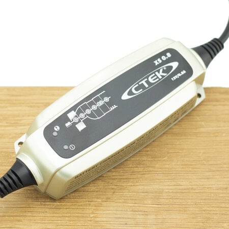 CTEK XS 0.8 (12V / 0,8A)