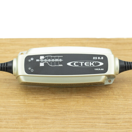 CTEK XS 0.8 (12V / 0,8A)