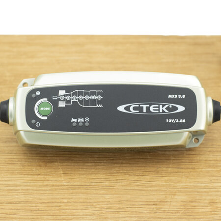 CTEK MXS 3.8 (12V / 0,8A - 3,8A)