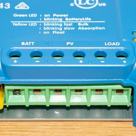 Victron BlueSolar MPPT 75/15 Solar Laadregelaar