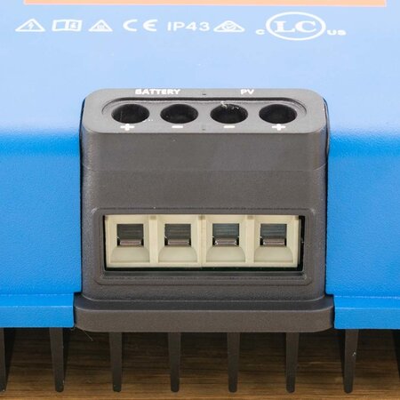 Victron BlueSolar MPPT 100/50 Solar Laadregelaar