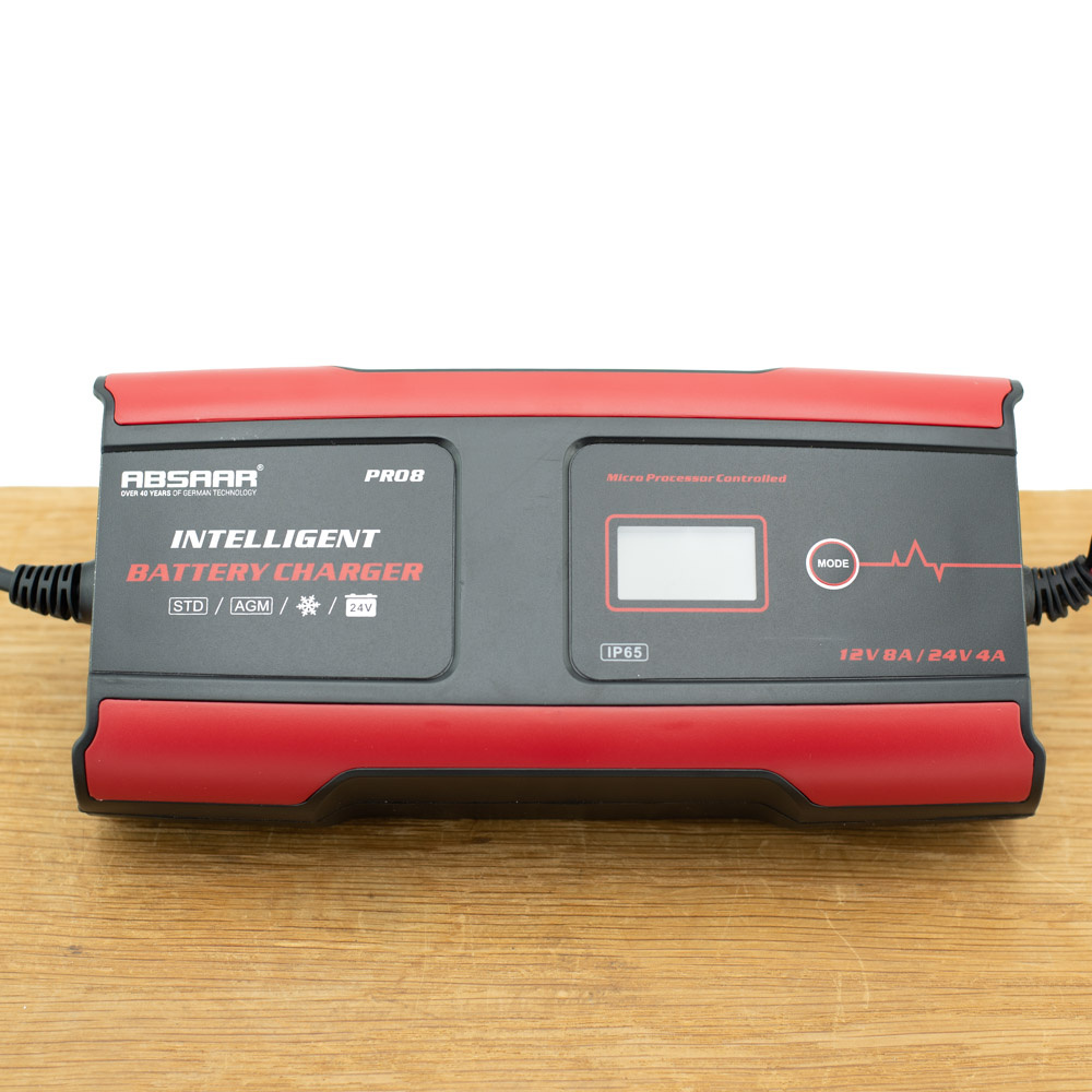Erhalten Sie Absaar Pro8 Batterieladegerät 12 - 24 V / 8 A von