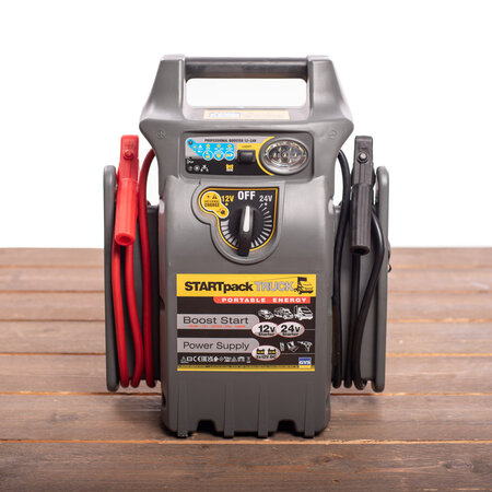 GYS Startpack Truck - 12V / 24V Jumpstarter en 12V voeding