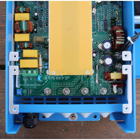 Victron Centaur acculader 24/16 (3) 90-265V AC