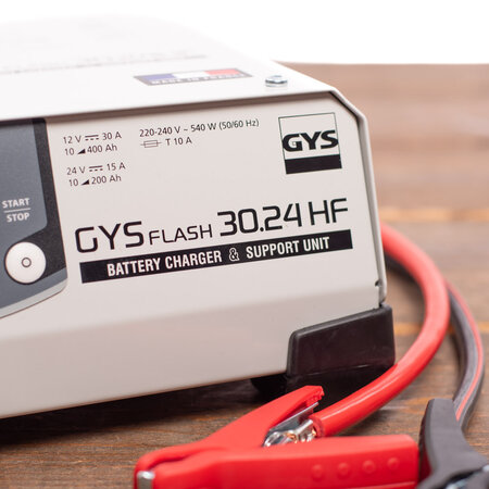 GYS multifunctionele acculader met voeding GYSFLASH 30.24 HF | 6/12/24V | 30/15A