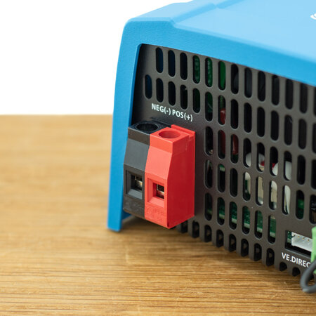 Victron Phoenix 48/250 DC/AC Omvormer