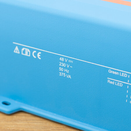 Victron Phoenix 48/375 DC/AC Omvormer - IEC contactdoos