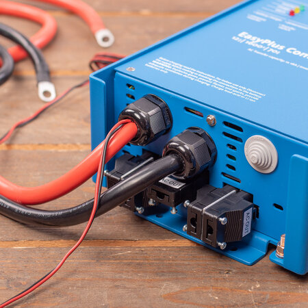Victron EasyPlus 12/1600/70-16