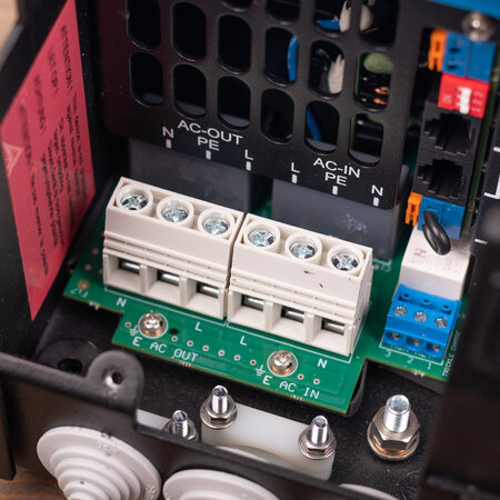 Victron MultiPlus IP22 12/2000/80-32 230V VE.Bus
