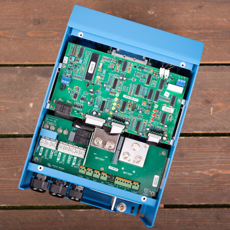Victron MultiPlus 12/3000/120-50