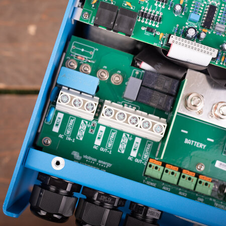 Victron MultiPlus 12/3000/120-50