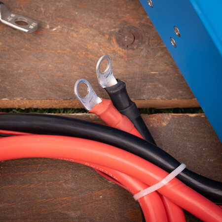 Victron MultiPlus C 12/1600/70-16