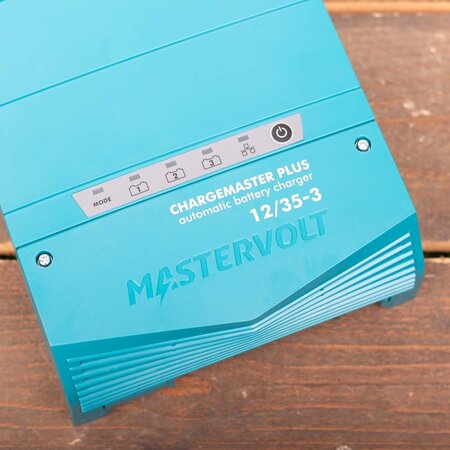 Mastervolt ChargeMaster Plus 12/35-3