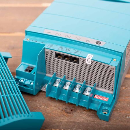 Mastervolt ChargeMaster Plus 12/35-3