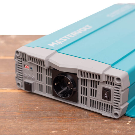 Mastervolt AC Master 24/2000 IEC (230 V)
