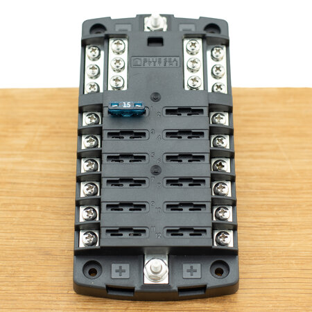 Blue Sea Systems Zekeringdistributie voor 12 steekzekeringen + busbar