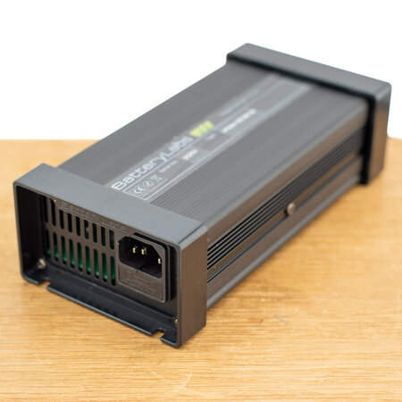 BatteryLabs MegaCharge Lithium-ion 36V 5A - C13 stekker