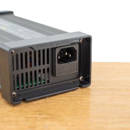 BatteryLabs MegaCharge Lithium-ion 36V 5A - C13 stekker