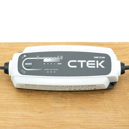 CTEK CT5 TIME TO GO - Bundel met Opbergkoffer, Indicator Eyelets en Bumper
