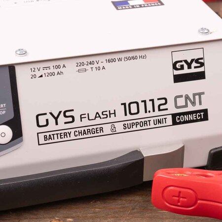 GYS acculader met voeding GYSFLASH 101.12 CNT | USB / SMC | 100A | 5M kabels