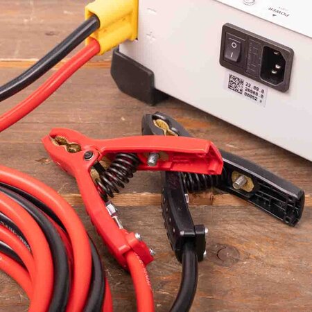 GYS acculader met voeding GYSFLASH 101.12 CNT | USB / SMC | 100A | 5M kabels