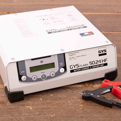 GYS acculader met voeding GYSFLASH 50.24 HF 2.5M