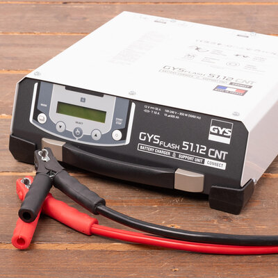 GYS acculader met voeding GYSFLASH 51.12 CNT FV 2,5M