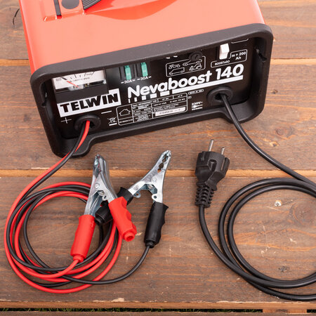 Telwin acculader Nevaboost 140