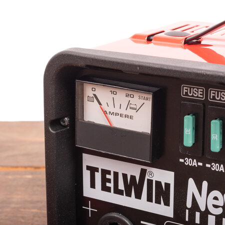 Telwin acculader Nevaboost 140