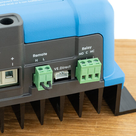 Victron Phoenix Smart lader 24/16 (3) IP43 230V