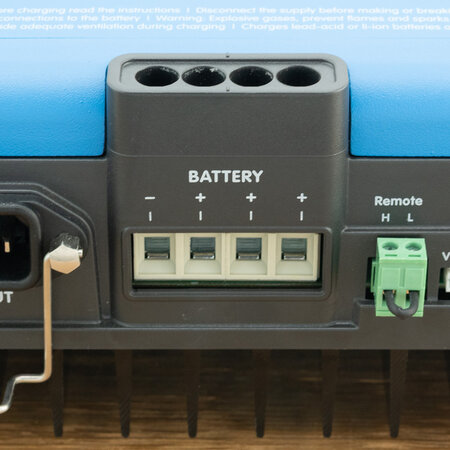 Victron Phoenix Smart lader 24/16 (3) IP43 230V