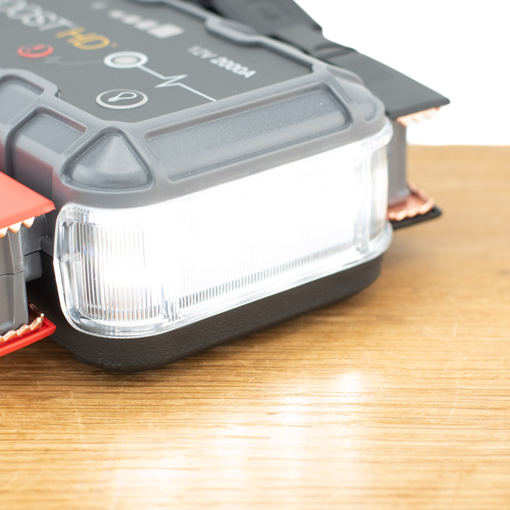 Altijd voorbereid met een jumpstarter in de auto