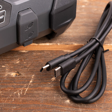 Lokithor JA301 Pro Jumpstarter 2500A + Luchtcompressor